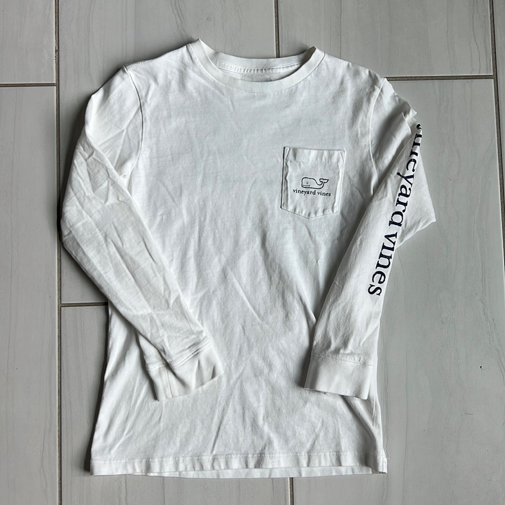 White vineyard vines long sleeve shirt